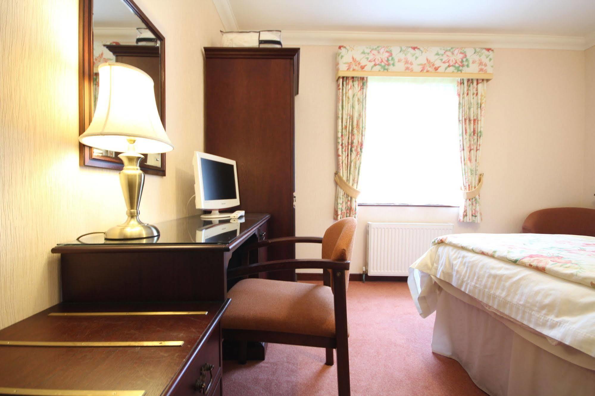 Strathburn Hotel Inverurie By Compass Hospitality Dış mekan fotoğraf